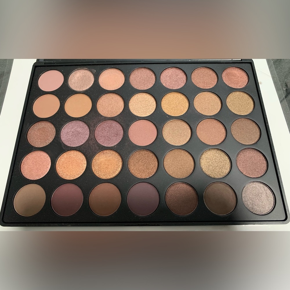 Morphe 35T eyeshadow palette